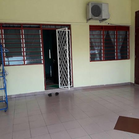 Homestay Ustaz Taiping Exterior foto